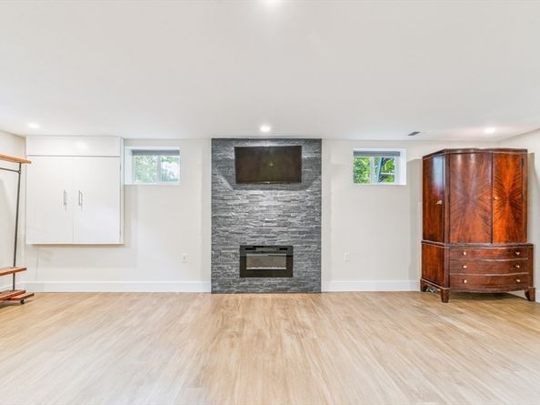 12 Garner St, Newton MA 02459