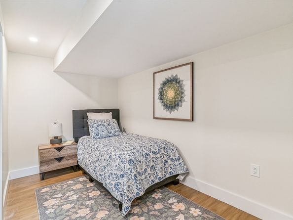 12 Garner St, Newton MA 02459
