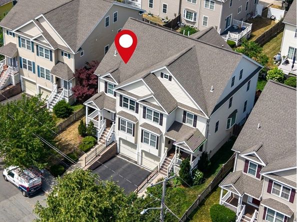 99 4th St 1, Medford MA 02155