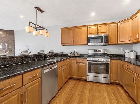 99 4th St 1, Medford MA 02155
