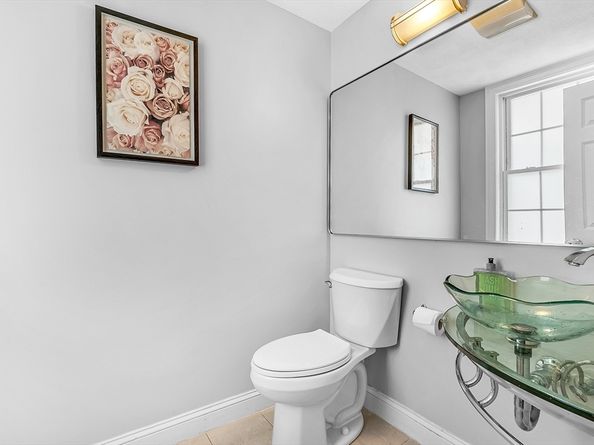 99 4th St 1, Medford MA 02155