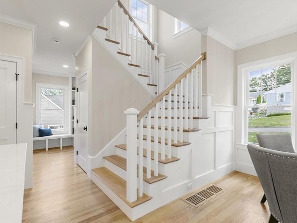 2 Pheasant Lane, Woburn MA 01801