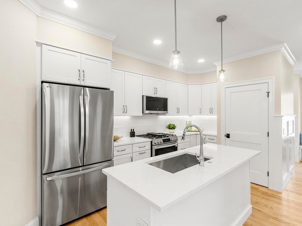 2 Pheasant Lane, Woburn MA 01801
