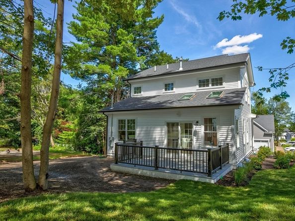 2 Pheasant Lane, Woburn MA 01801
