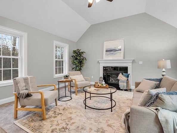 62 Bolton Rd Applewood, Westminster MA 01473