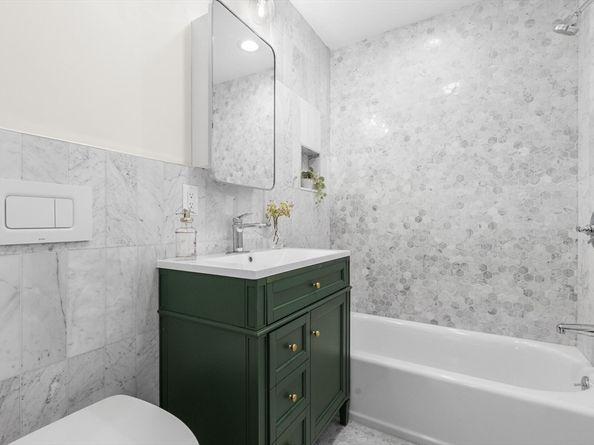 14 Corcoran Rd, Burlington MA 01803