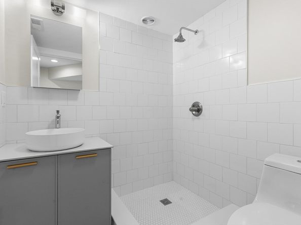 14 Corcoran Rd, Burlington MA 01803