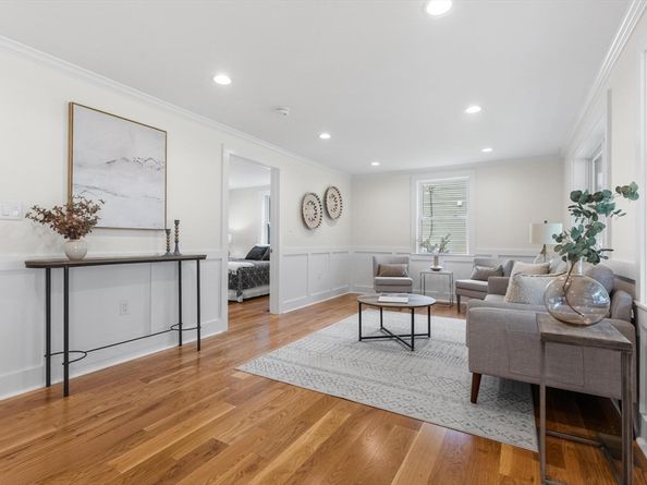 14 Corcoran Rd, Burlington MA 01803