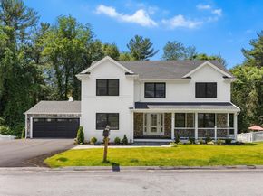 14 Corcoran Rd, Burlington MA 01803
