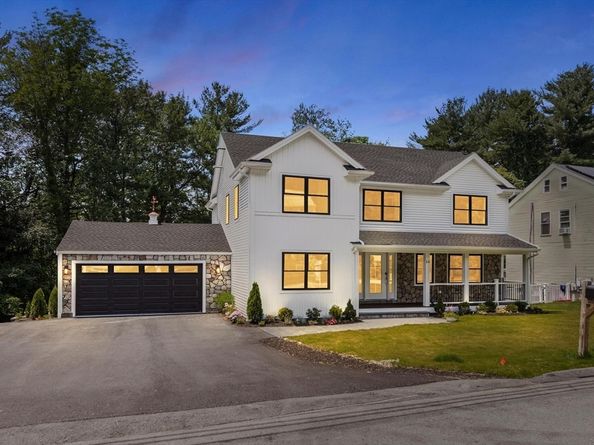 14 Corcoran Rd, Burlington MA 01803