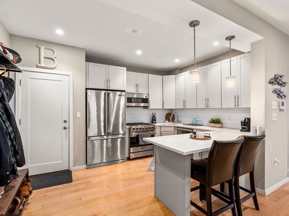 246 Boston St 4, Boston MA 02125