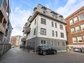 246 Boston St 4, Boston MA 02125