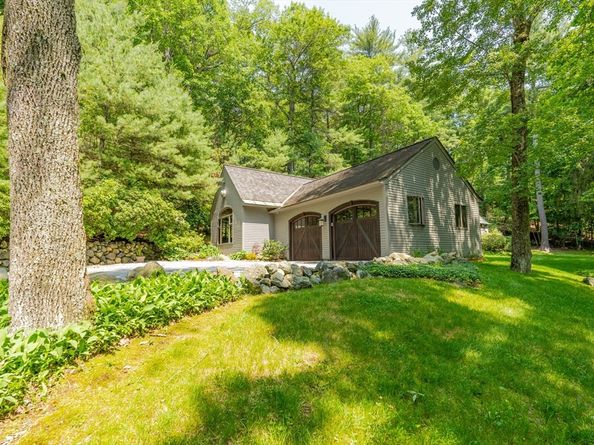 120 Church St, Weston MA 02493