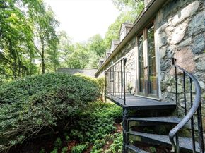 120 Church St, Weston MA 02493