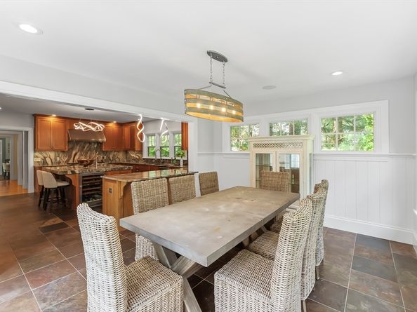 9 Stones Throw, Plymouth MA 02360