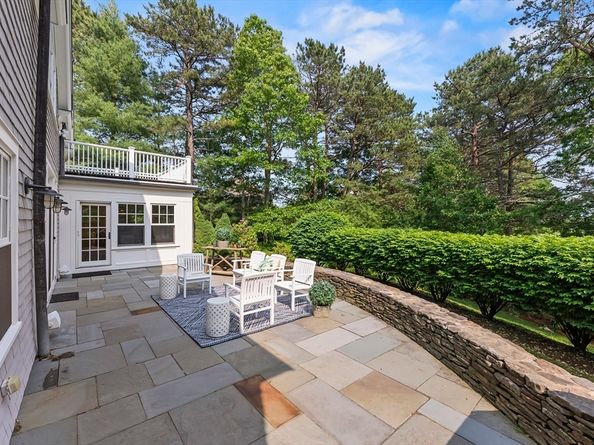9 Stones Throw, Plymouth MA 02360