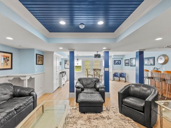 9 Stones Throw, Plymouth MA 02360