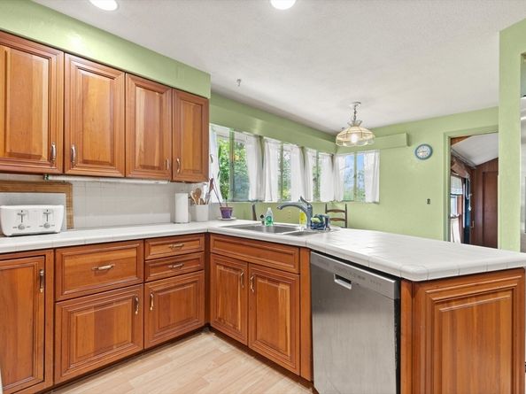5 Woodland Dr, Paxton MA 01612
