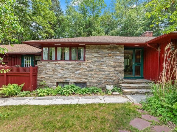 5 Woodland Dr, Paxton MA 01612