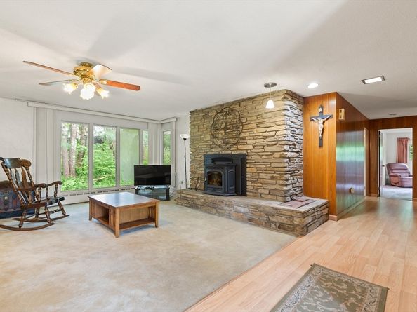 5 Woodland Dr, Paxton MA 01612