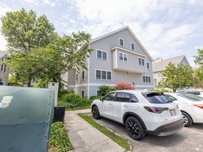 27 Harrison St C, Boston MA 02131