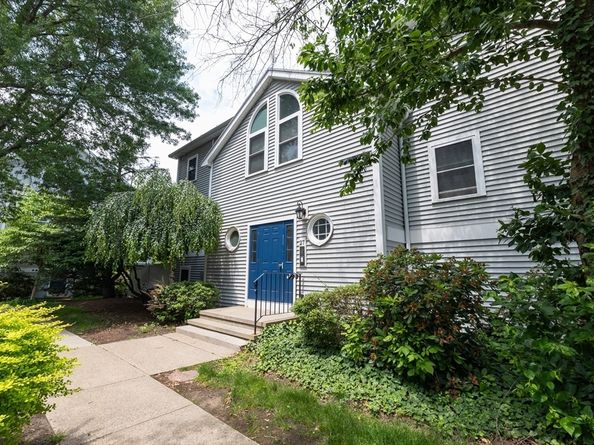 27 Harrison St C, Boston MA 02131
