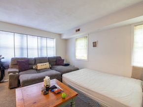 27 Harrison St C, Boston MA 02131