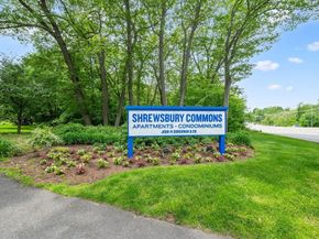 65 Commons Dr 603, Shrewsbury MA 01545