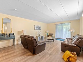 65 Commons Dr 603, Shrewsbury MA 01545