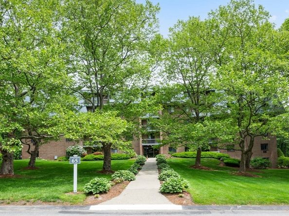 65 Commons Dr 603, Shrewsbury MA 01545