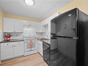 65 Commons Dr 603, Shrewsbury MA 01545