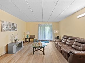 65 Commons Dr 603, Shrewsbury MA 01545