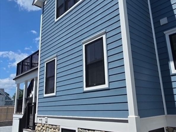 11 Macarthur Street A, Somerville MA 02145