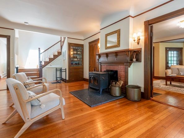 7 Emily Ln, Gloucester MA 01930