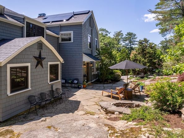 7 Emily Ln, Gloucester MA 01930
