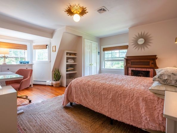 7 Emily Ln, Gloucester MA 01930