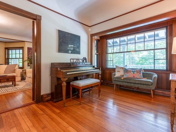 7 Emily Ln, Gloucester MA 01930