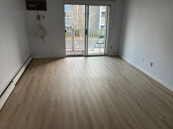 7 Woodcrest Court 4, Weymouth MA 02190