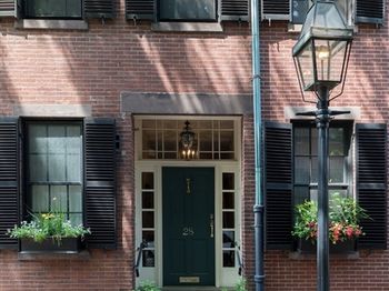 28 West Cedar St.