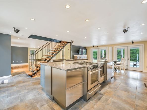 20 Spring St, Plympton MA 02367