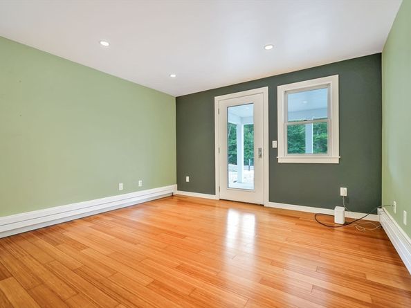 20 Spring St, Plympton MA 02367