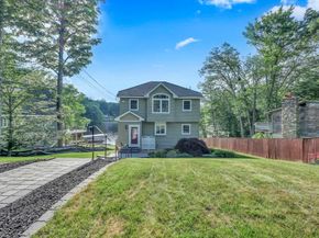 6 Wildwood Lane, Spencer MA 01562