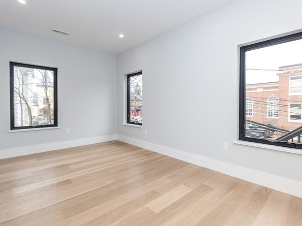15 Alder Street 1, Waltham MA 02453