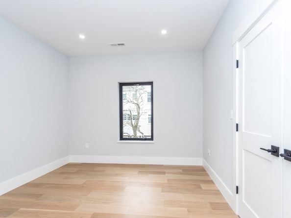 15 Alder Street 1, Waltham MA 02453