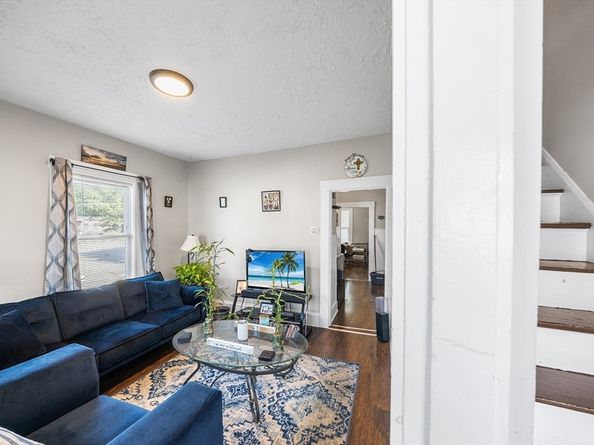 15 Cascade St, Fitchburg MA 01420