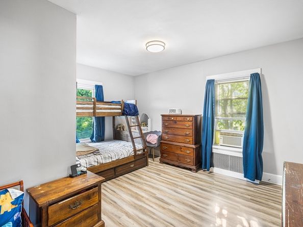 15 Cascade St, Fitchburg MA 01420