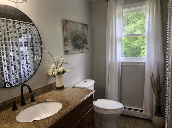 219 Fernwood Dr, Gardner MA 01440