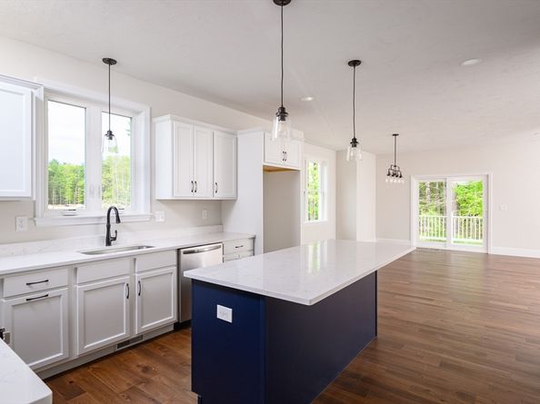 22 Howland Trail 34, Hanson MA 02341