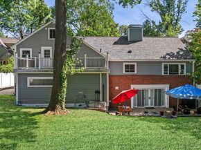 4 Chestnut St, Winchester MA 01890