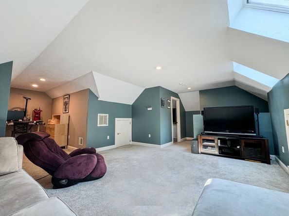 11 Schaffner Ln, Dover MA 02030